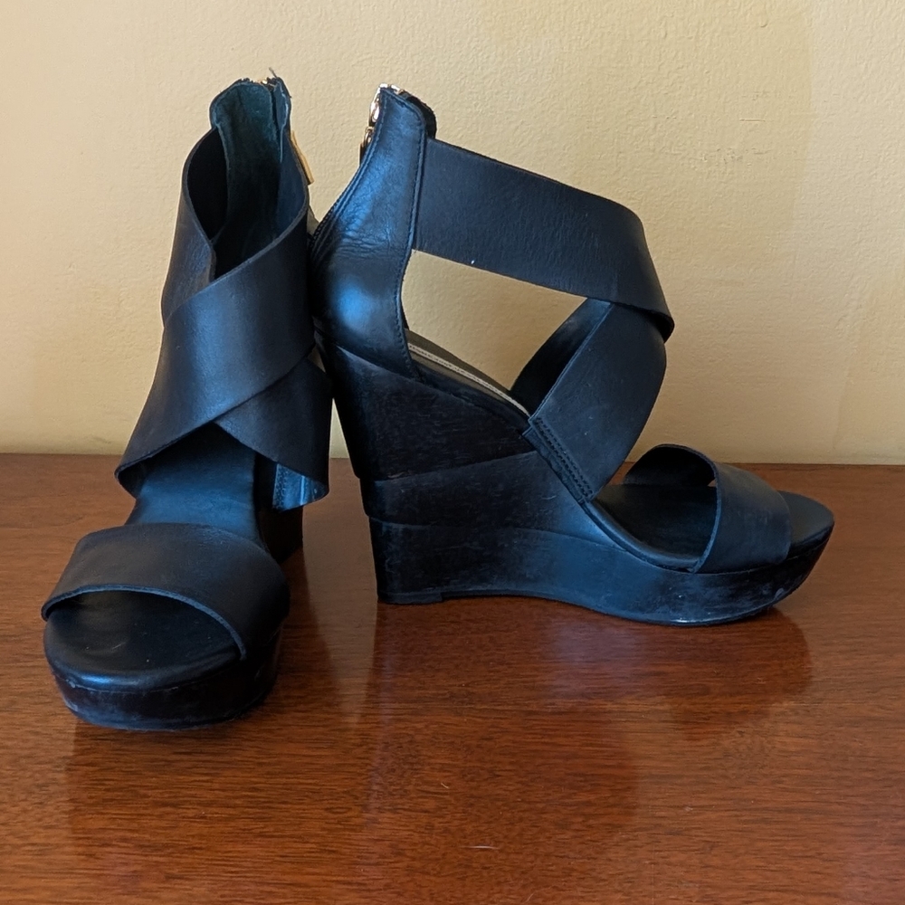 Diane von Furstenberg Opal Black Wedge Sandals Sz 7